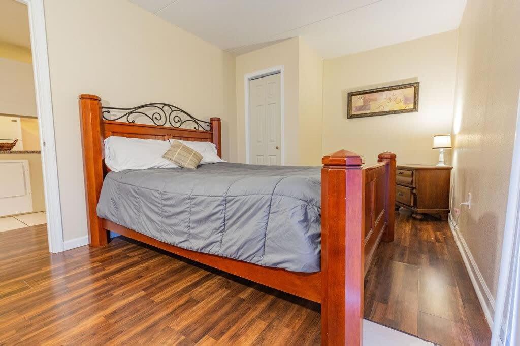 2-Bed, 1-Bath Apartment Near I-24, Great Location 查塔努加 外观 照片