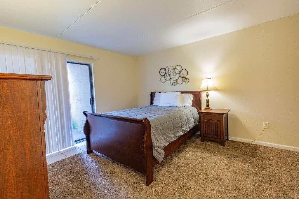 2-Bed, 1-Bath Apartment Near I-24, Great Location 查塔努加 外观 照片