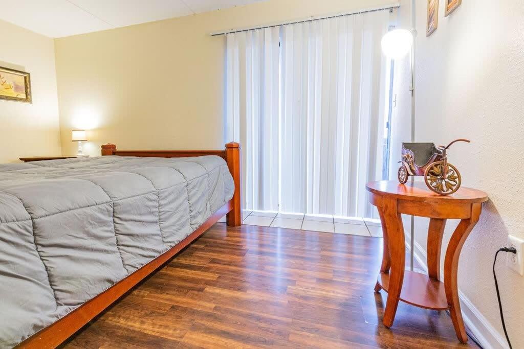 2-Bed, 1-Bath Apartment Near I-24, Great Location 查塔努加 外观 照片